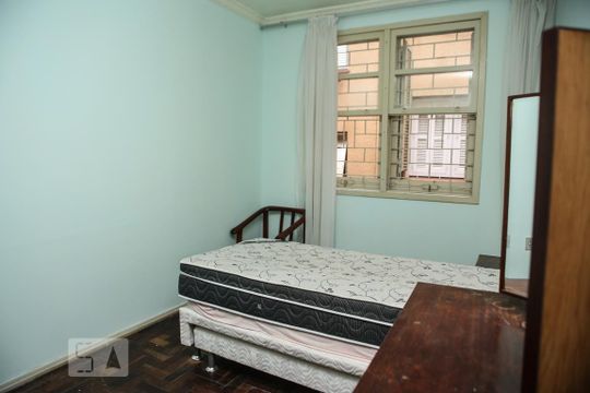 Quarto 2 de apartamento à venda com 2 quartos, 75m² em Medianeira, Porto Alegre
