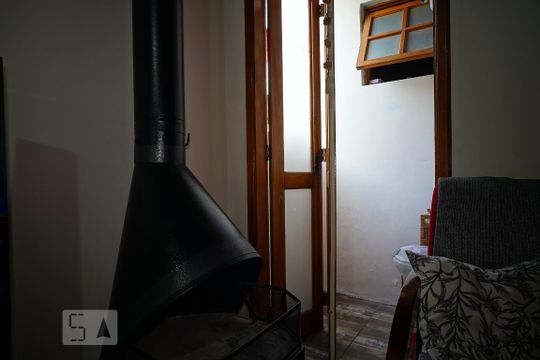 Sala de casa à venda com 4 quartos, 120m² em Humaitá, Porto Alegre