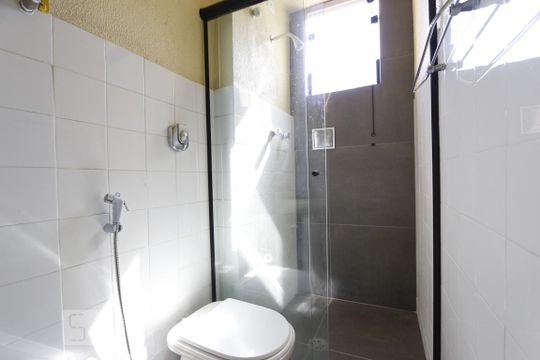 Banheiro de apartamento à venda com 2 quartos, 48m² em Jacarepaguá, Rio de Janeiro
