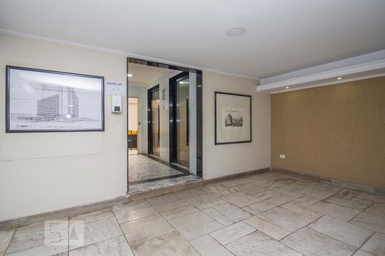 Hall de Entrada de apartamento para alugar com 2 quartos, 49m² em Água Branca, São Paulo