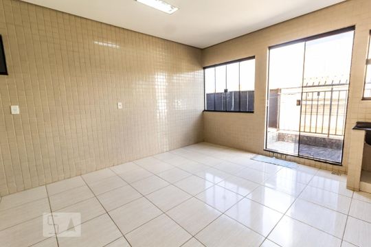Área de Serviço de apartamento para alugar com 4 quartos, 120m² em Ceilândia Norte (ceilândia), Brasília