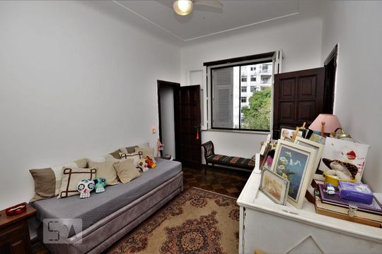 Quarto 2 de casa para alugar com 4 quartos, 450m² em Cosme Velho, Rio de Janeiro