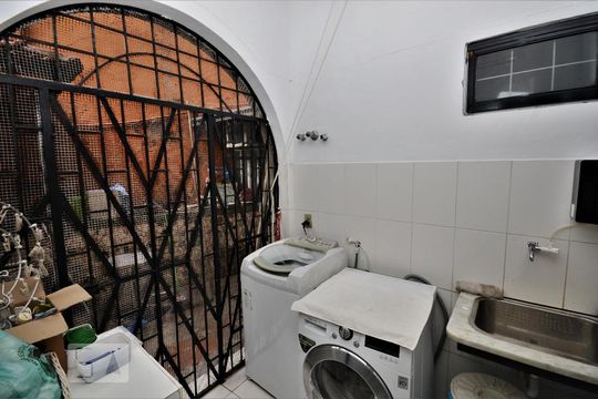 Área de Serviço de casa para alugar com 4 quartos, 450m² em Cosme Velho, Rio de Janeiro