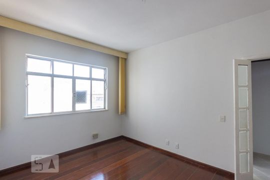 Sala de apartamento à venda com 3 quartos, 100m² em Grajau, Rio de Janeiro
