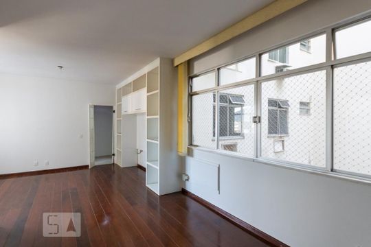 Sala de apartamento à venda com 3 quartos, 100m² em Grajau, Rio de Janeiro