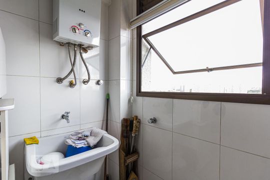 Area de serviço de apartamento à venda com 2 quartos, 86m² em Sarandi, Porto Alegre