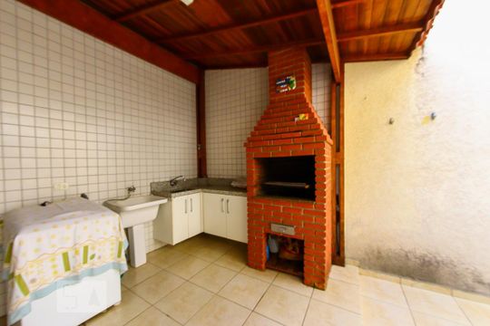Area de Serviço de casa à venda com 5 quartos, 191m² em Jardim Santa Clara, Guarulhos