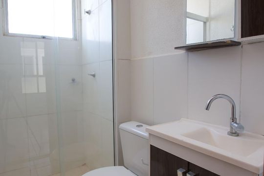 Banheiro social de apartamento para alugar com 2 quartos, 45m² em Residencial Jequitibá, Ribeirão Preto
