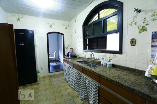Cozinha de casa de condomínio à venda com 4 quartos, 760m² em Taquara, Rio de Janeiro