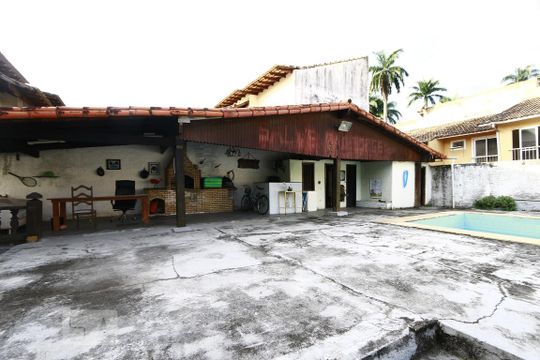 Quintal de casa de condomínio à venda com 4 quartos, 760m² em Taquara, Rio de Janeiro