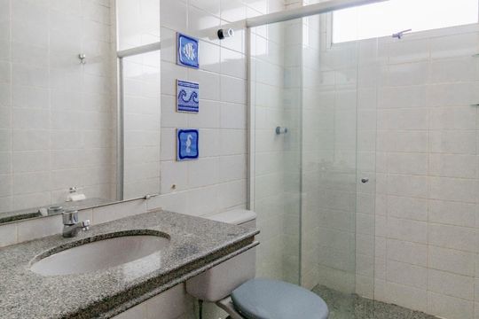 Banheiro de apartamento para alugar com 2 quartos, 60m² em Graça, Belo Horizonte