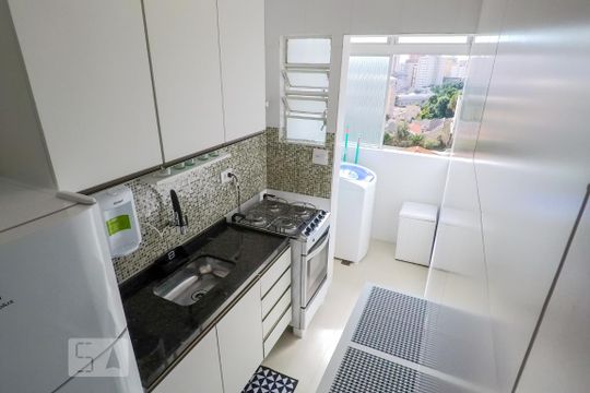 Cozinha de apartamento à venda com 1 quarto, 35m² em Aclimação, São Paulo