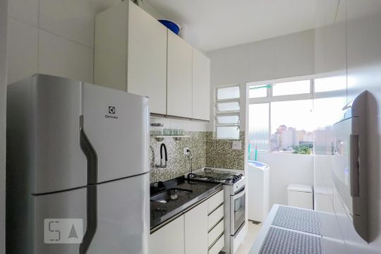 Cozinha de apartamento à venda com 1 quarto, 35m² em Aclimação, São Paulo