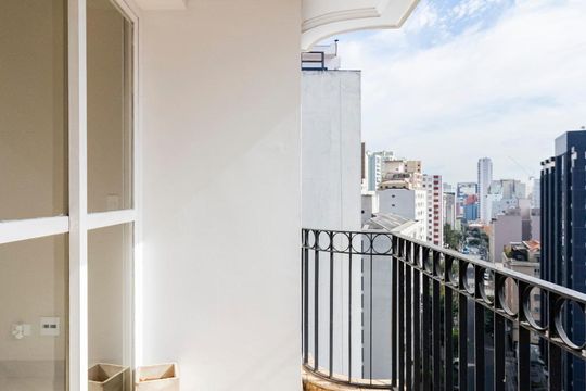 Varanda de apartamento à venda com 3 quartos, 200m² em Aclimação, São Paulo