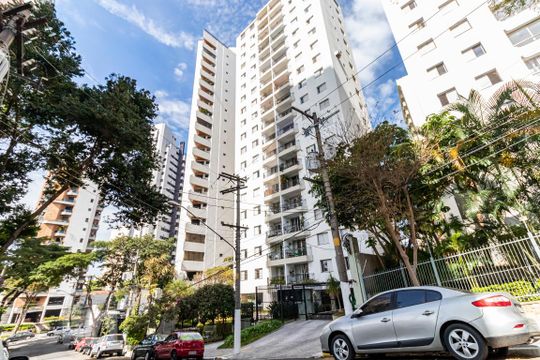 Fachada de apartamento à venda com 3 quartos, 200m² em Aclimação, São Paulo