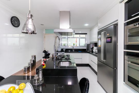Cozinha de casa à venda com 3 quartos, 320m² em Vila Maria Alta, São Paulo