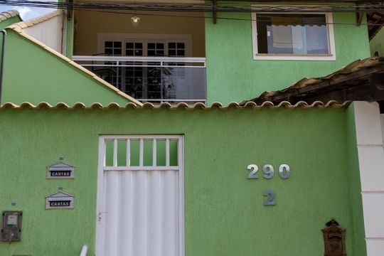 Fachada de casa para alugar com 2 quartos, 60m² em Campo Grande, Rio de Janeiro