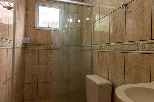 Banheiro de apartamento para alugar com 2 quartos, 54m² em Jardim Rio das Pedras, Cotia