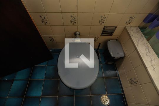 Banheiro de apartamento à venda com 2 quartos, 60m² em Água Branca, São Paulo