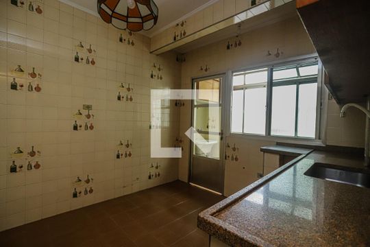 Cozinha de apartamento à venda com 2 quartos, 60m² em Água Branca, São Paulo