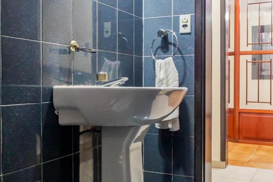 Banheiro de casa para alugar com 5 quartos, 329m² em Harmonia, Canoas