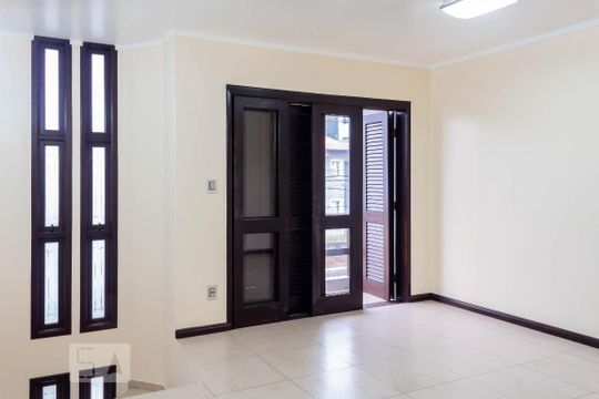 Sala 1 de casa para alugar com 5 quartos, 329m² em Harmonia, Canoas