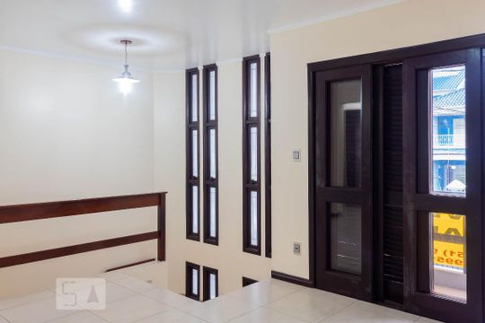 Sala 1 de casa para alugar com 5 quartos, 329m² em Harmonia, Canoas