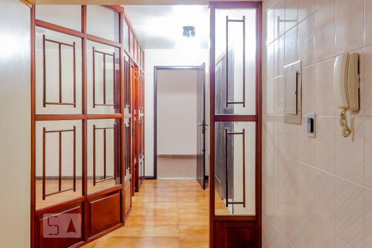 Corredor de casa para alugar com 5 quartos, 329m² em Harmonia, Canoas