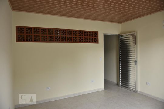 Sala de kitnet/studio para alugar com 1 quarto, 50m² em Vila Invernada, São Paulo