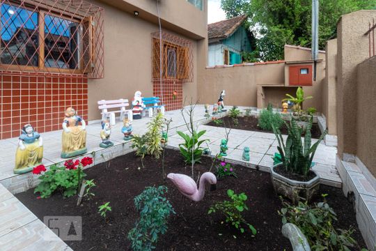 Jardim de casa à venda com 4 quartos, 270m² em Cavalhada, Porto Alegre