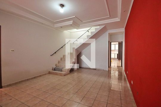 Casa à venda com 3 quartos, 300m² em Vila Palmares, Santo André