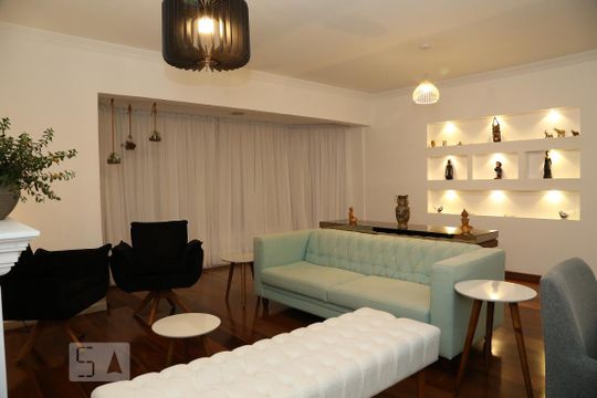 Apartamento para alugar com 4 quartos, 256m² em Real Parque, São Paulo