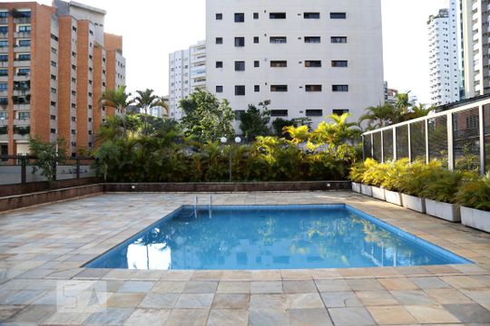 Área comum - Piscina de apartamento para alugar com 4 quartos, 256m² em Real Parque, São Paulo