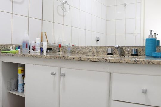 Banheiro da Suíte 1 de apartamento para alugar com 4 quartos, 256m² em Real Parque, São Paulo