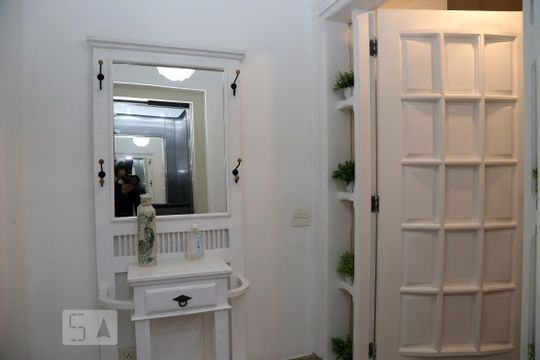 Hall de Entrada de apartamento para alugar com 4 quartos, 256m² em Real Parque, São Paulo