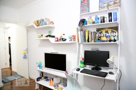 Suíte 1 de apartamento para alugar com 4 quartos, 256m² em Real Parque, São Paulo