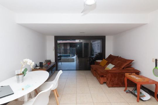 Sala de casa à venda com 4 quartos, 258m² em Barra da Tijuca, Rio de Janeiro