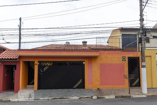 Fachada de casa à venda com 3 quartos, 230m² em Dos Casa, São Bernardo do Campo