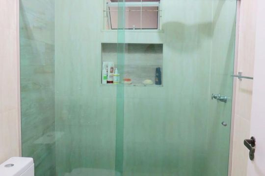 Banheiro da Suíte de casa para alugar com 4 quartos, 142m² em Vila Nova Mazzei, São Paulo