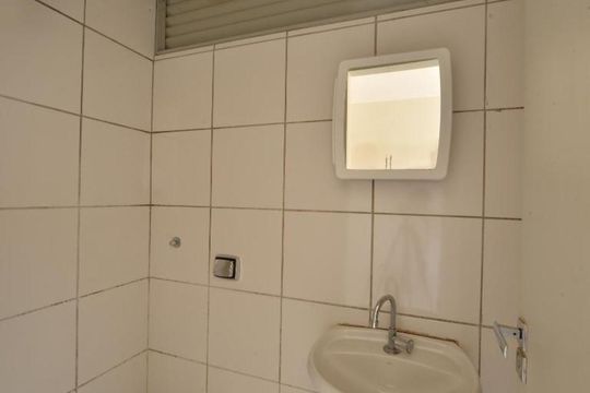 Banheiro de apartamento para alugar com 1 quarto, 22m² em Asa Norte, Brasília