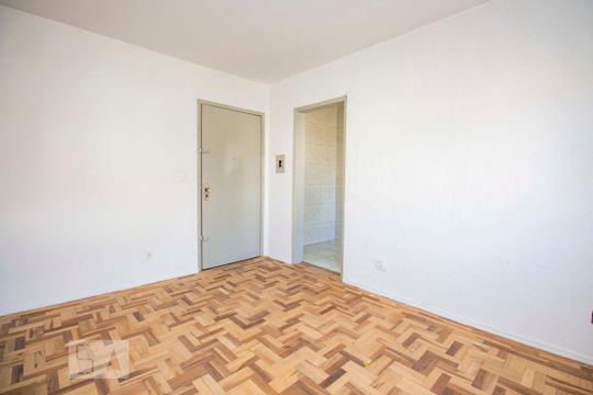 Sala  de apartamento à venda com 1 quarto, 40m² em Jardim Leopoldina, Porto Alegre