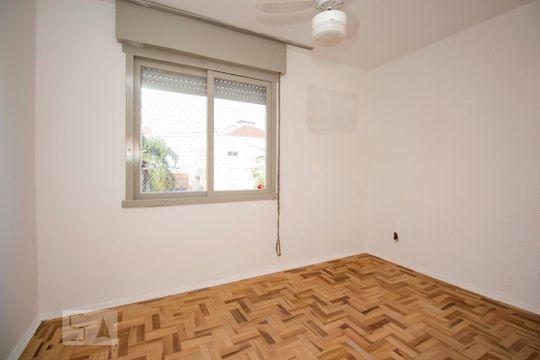 Quarto  de apartamento à venda com 1 quarto, 40m² em Jardim Leopoldina, Porto Alegre
