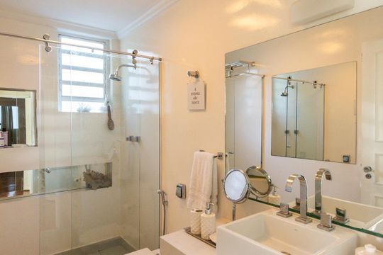 Banheiro de apartamento à venda com 2 quartos, 107m² em Jardim Paulista, São Paulo