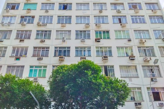 Fachada de apartamento para alugar com 1 quarto, 46m² em Copacabana, Rio de Janeiro