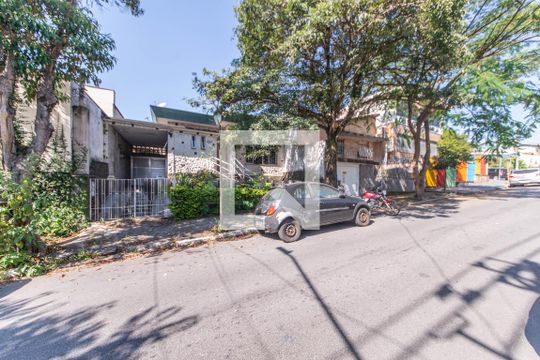 Fachada de casa à venda com 4 quartos, 200m² em Jardim da Saúde, São Paulo