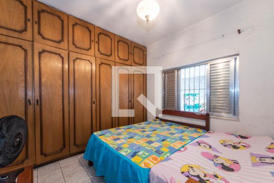 Suíte de casa à venda com 4 quartos, 200m² em Jardim da Saúde, São Paulo