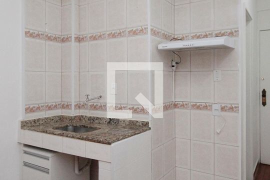 Cozinha de kitnet/studio à venda com 1 quarto, 35m² em Vila Buarque, São Paulo