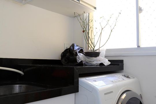 Área de Serviço de apartamento para alugar com 2 quartos, 62m² em Jardim Caner, Taboão da Serra