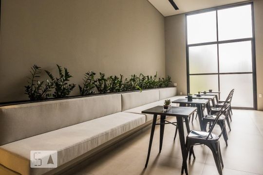 Área comum de kitnet/studio para alugar com 1 quarto, 26m² em Vila Cordeiro, São Paulo