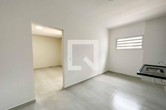 Cozinha de casa para alugar com 2 quartos, 100m² em Água Fria, São Paulo